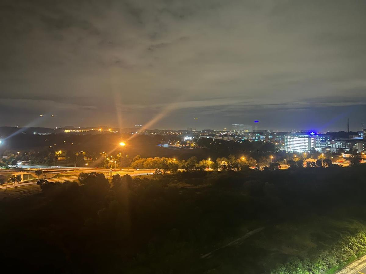 Mucihome Clio 3R2B, Putrajaya Condo Near To Ioi City Mall, Alamanda, Hospital Serdang, Wetland Studio Kru Dll- Non Smoking Home For Malaysian Only Bagian luar foto