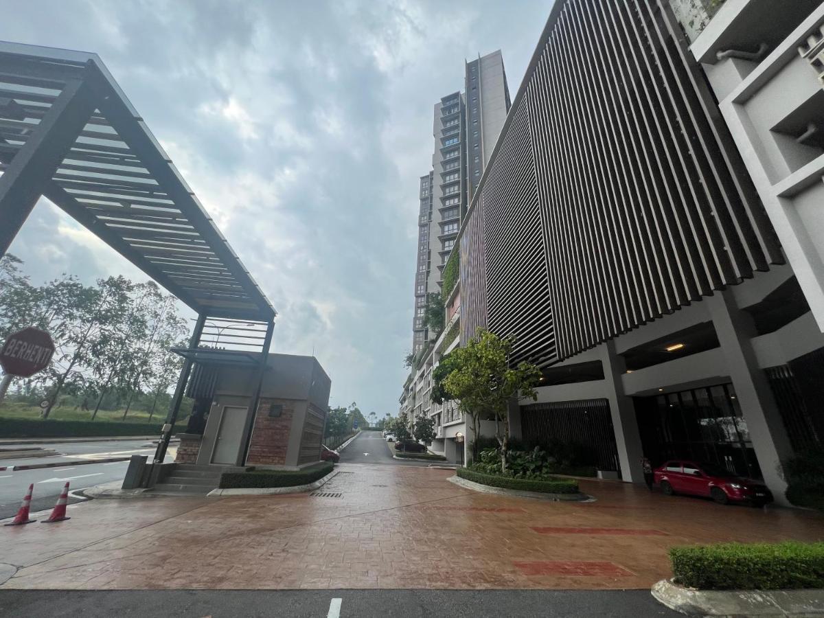 Mucihome Clio 3R2B, Putrajaya Condo Near To Ioi City Mall, Alamanda, Hospital Serdang, Wetland Studio Kru Dll- Non Smoking Home For Malaysian Only Bagian luar foto